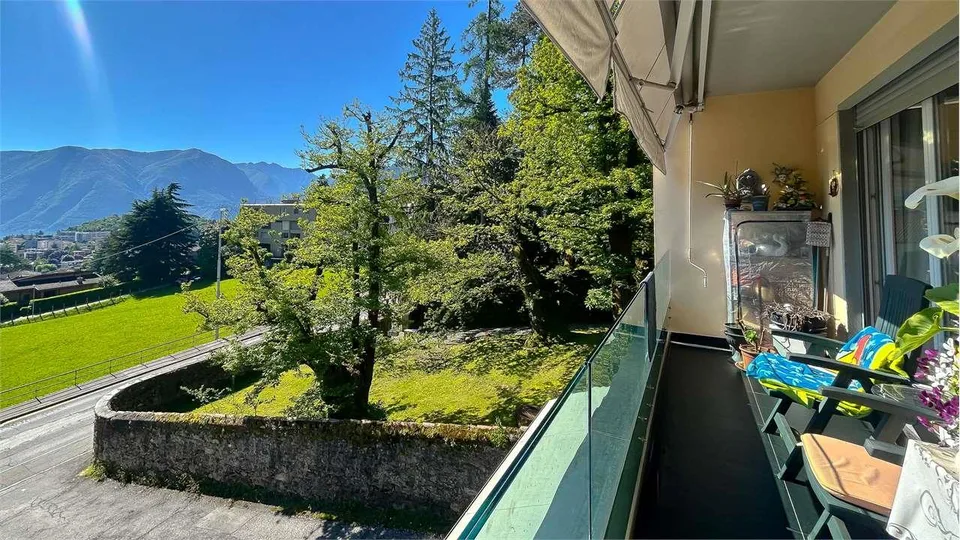 LUMINOSO 3 LOCALI DI VACANZA CON VISTA LAGO