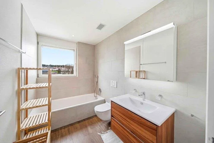 MODERNE 3.5-ZIMMER-EIGENTUMSWOHNUNG MIT BALKON UND MINERGIE-STANDARD – Foto 6 von 9