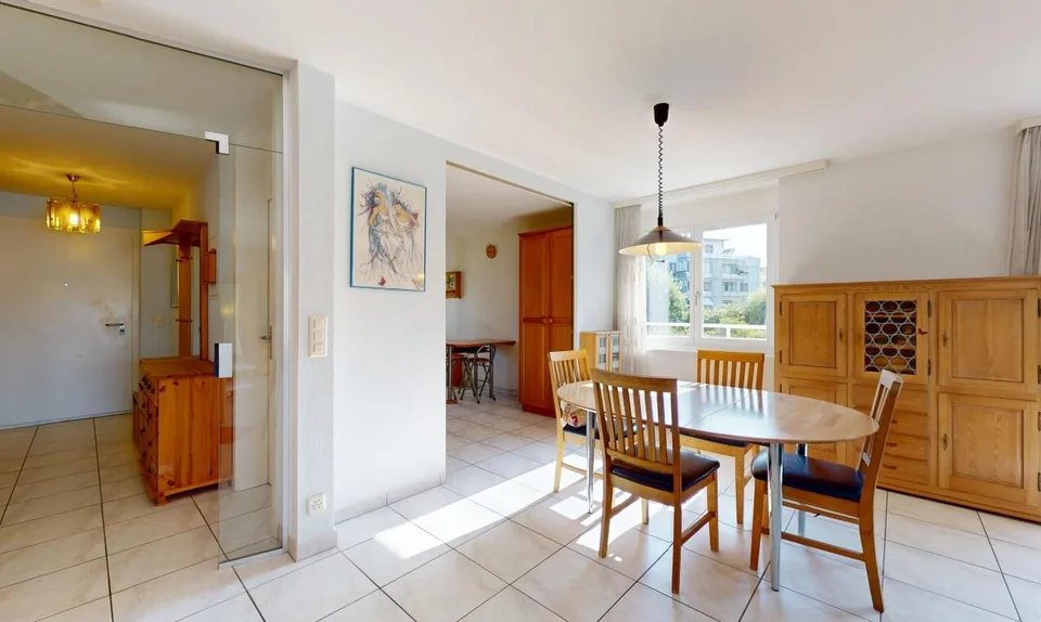 Komfort, Licht und privater Garten - superb Duplex in Morat