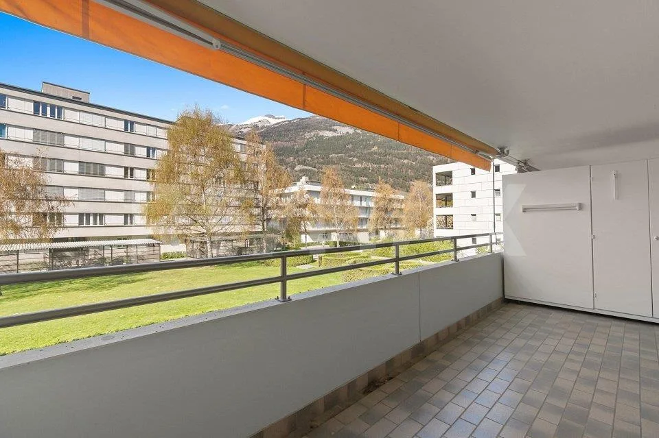 Appartement 5½ pièces avec cave et place de parking souterrain - espace pour toute la famille