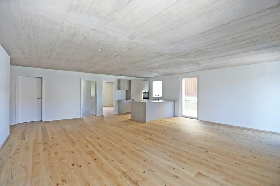 Moderne 3.5-Zimmer-Wohnung mit Gartenanteil in Kümmertshausen - att...