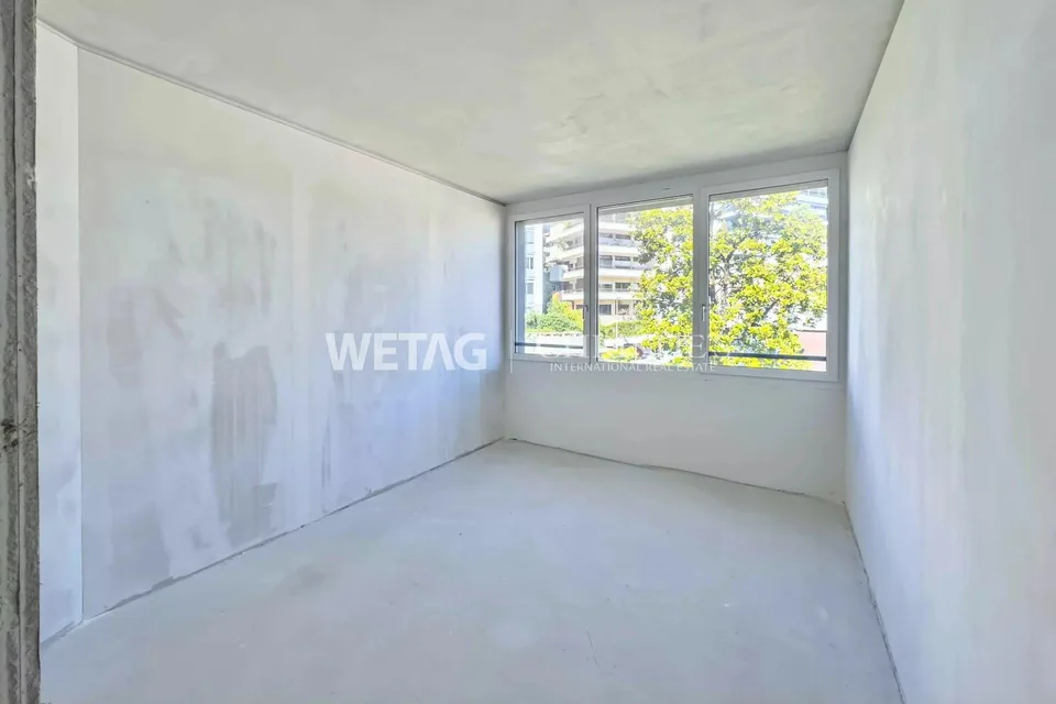 In Lugano steht ein modernes, im Rohbau befindliches Penthouse mit Blick über die Stadt & den See zum Verkauf – Foto 9 von 11