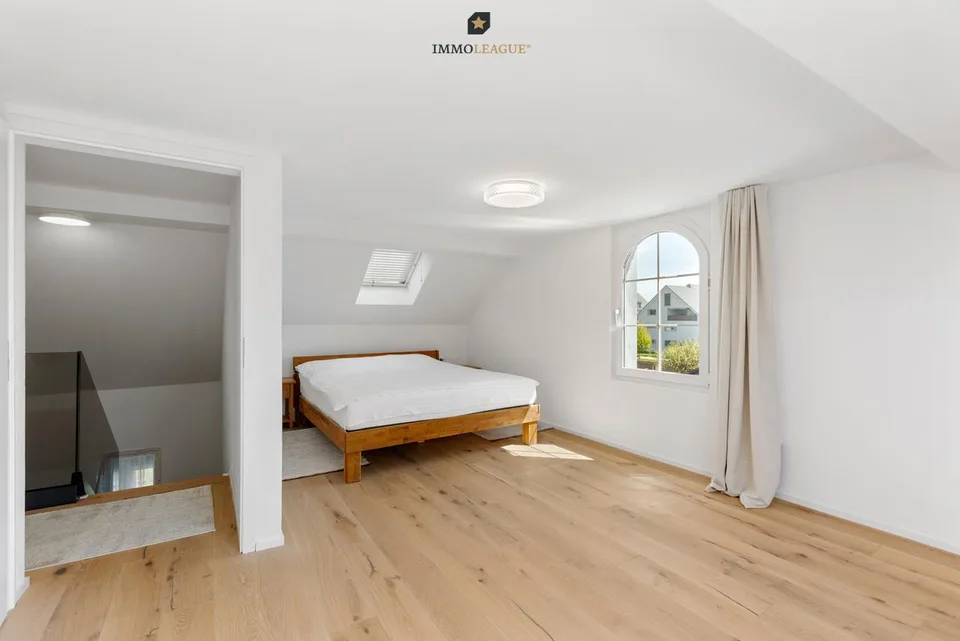 Frisch renoviertes 8.5-Zimmer-Eigenheim mit viel Privacy an familie...