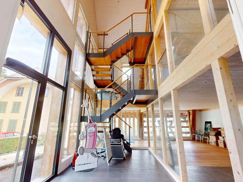 Bauernhaus mit modernem (Gewerbe-)Anbau – Foto 7 von 23