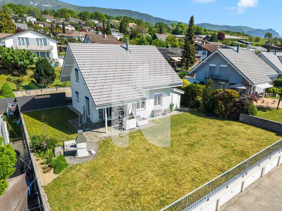 Reserviert: Familienfreundlich mit Garten, Doppelgarage in ruhiger,...