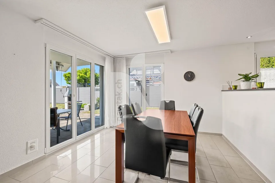 Reserviert: Familienfreundlich mit Garten, Doppelgarage in ruhiger,...