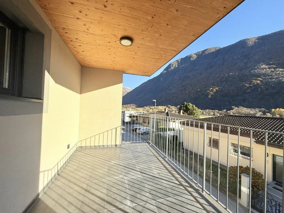 Appartamento di 4.5  locali di standing medio/alto in palazzina di sole 3 unità abitative