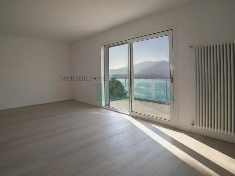 Elegante appartamento monolocale con magnifica vista lago