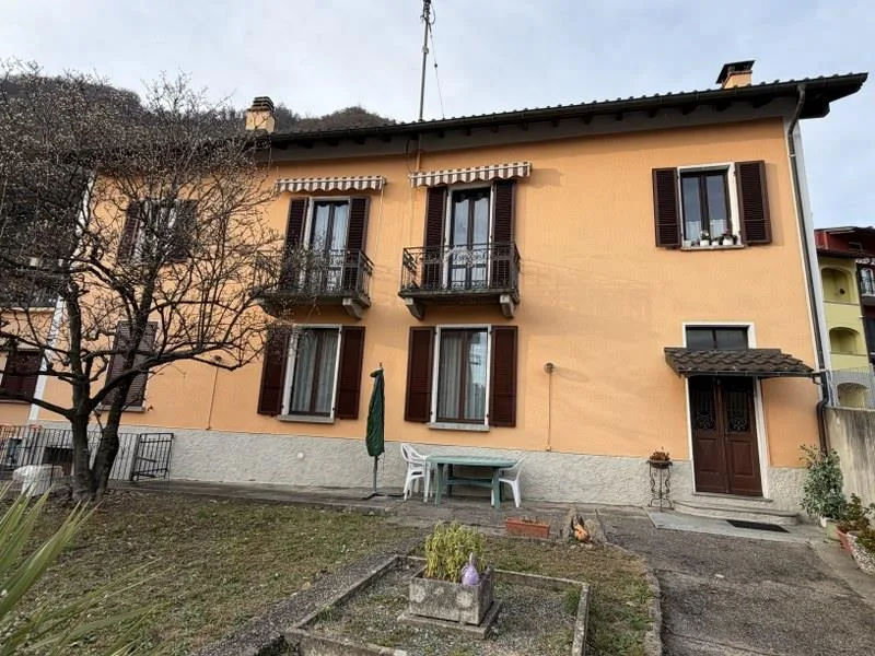 APPARTAMENTO 3.5 LOCALI CON GIARDINO A DUE PASSI DAL LAGO – foto 13 di 13