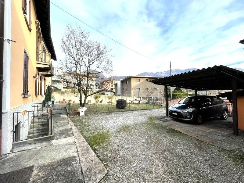 APPARTAMENTO 3.5 LOCALI CON GIARDINO A DUE PASSI DAL LAGO – foto 12 di 13