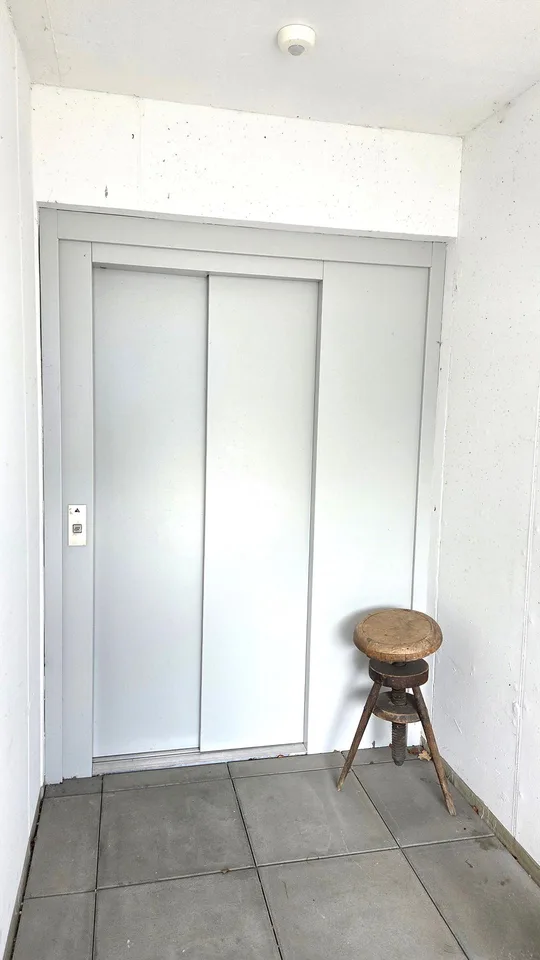 Neuwertige, riesige 5 ½-Zimmer-Terrassenwohnung mit schönstem Talblick – foto 20 di 30