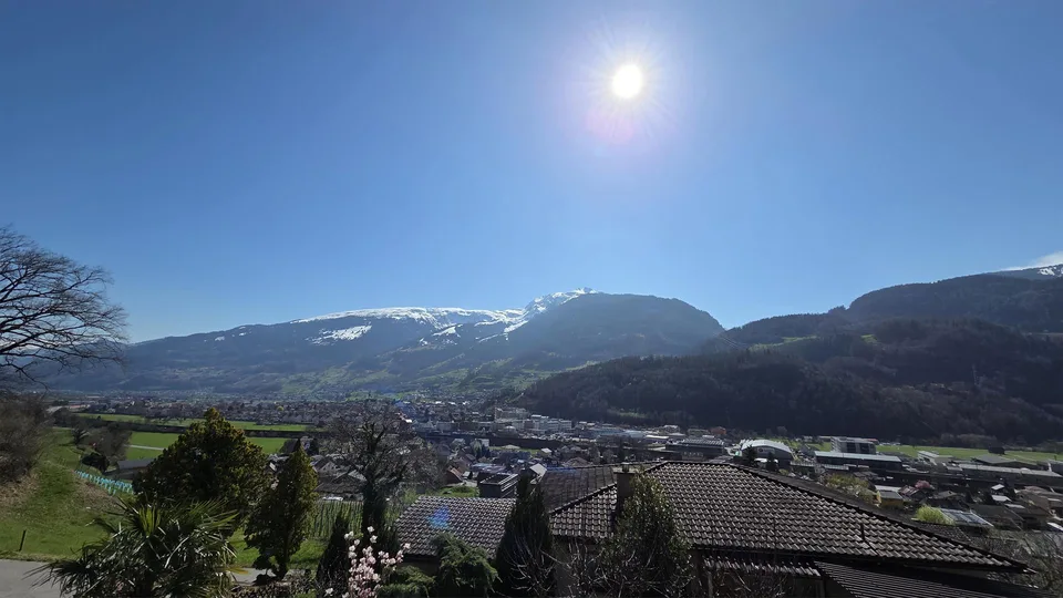 Neuwertige, riesige 5 ½-Zimmer-Terrassenwohnung mit schönstem Talblick – foto 6 di 30