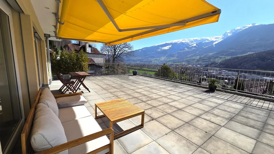 Neuwertige, riesige 5 ½-Zimmer-Terrassenwohnung mit schönstem Talblick – foto 19 di 30