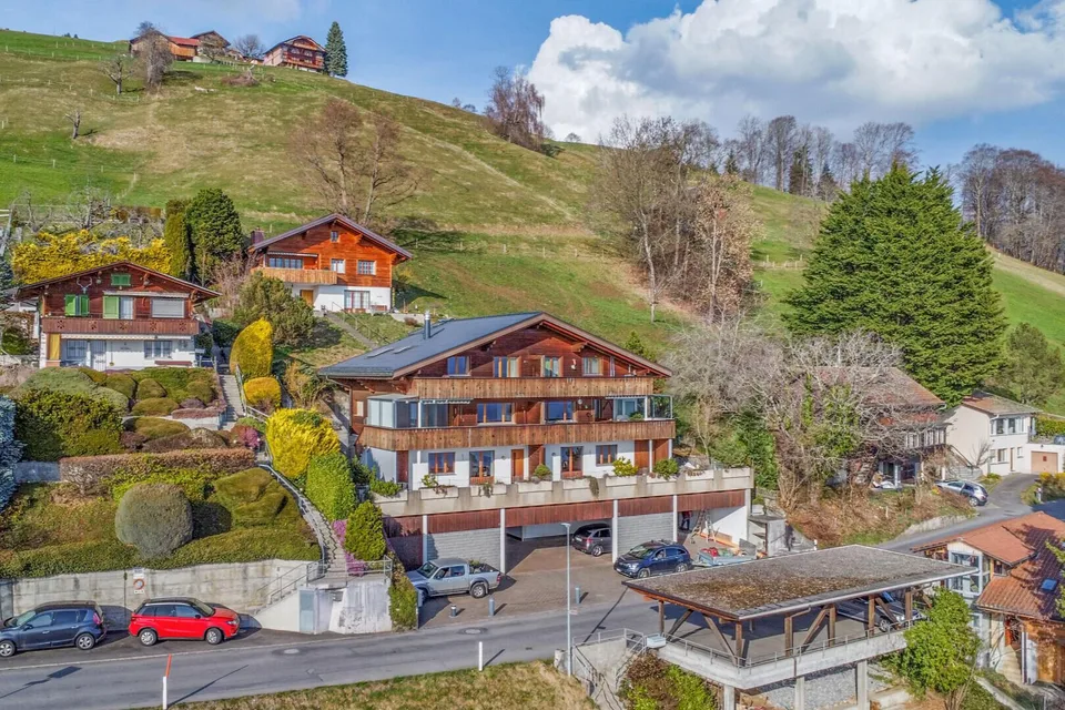 Affascinante appartamento studio con vista sul lago, ideale come seconda casa o investimento