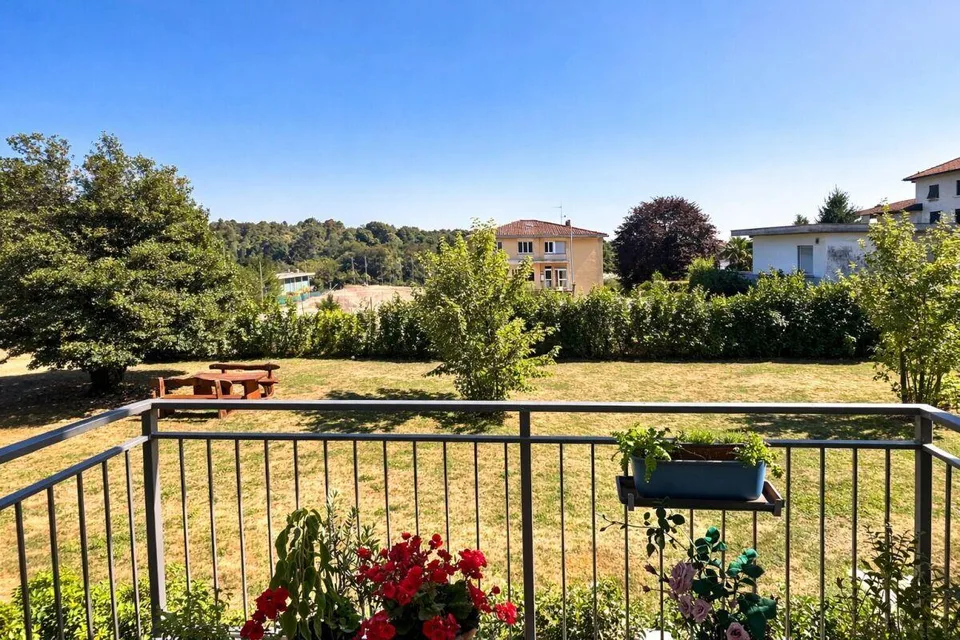 Appartamento moderno con balcone