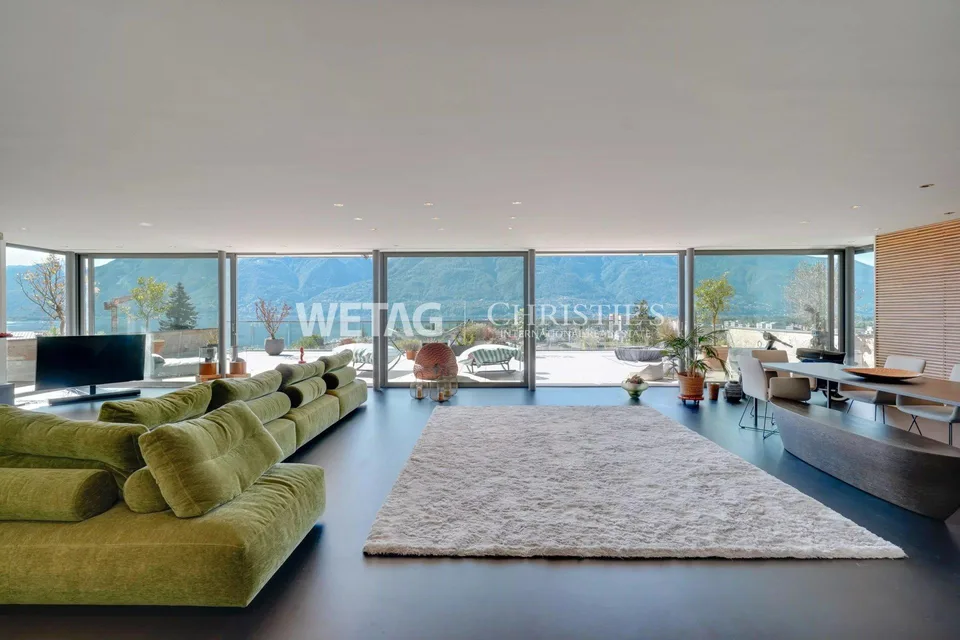 Appartamento penthouse luminoso & esclusivo con grande terrazza & vista panoramica in vendita a Locarno