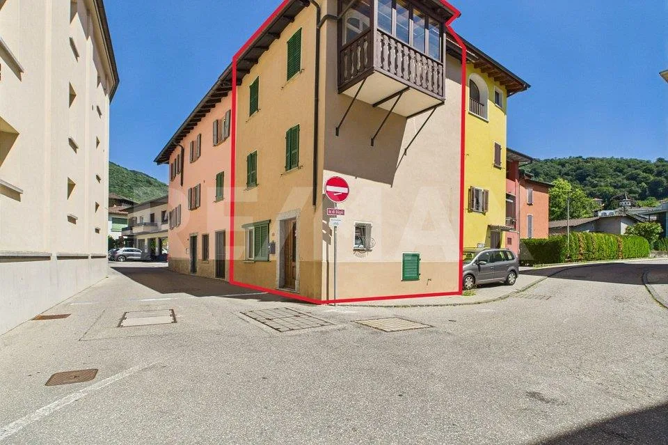 Casa di nucleo nel pieno centro di Tesserete - ristrutturazione nec...