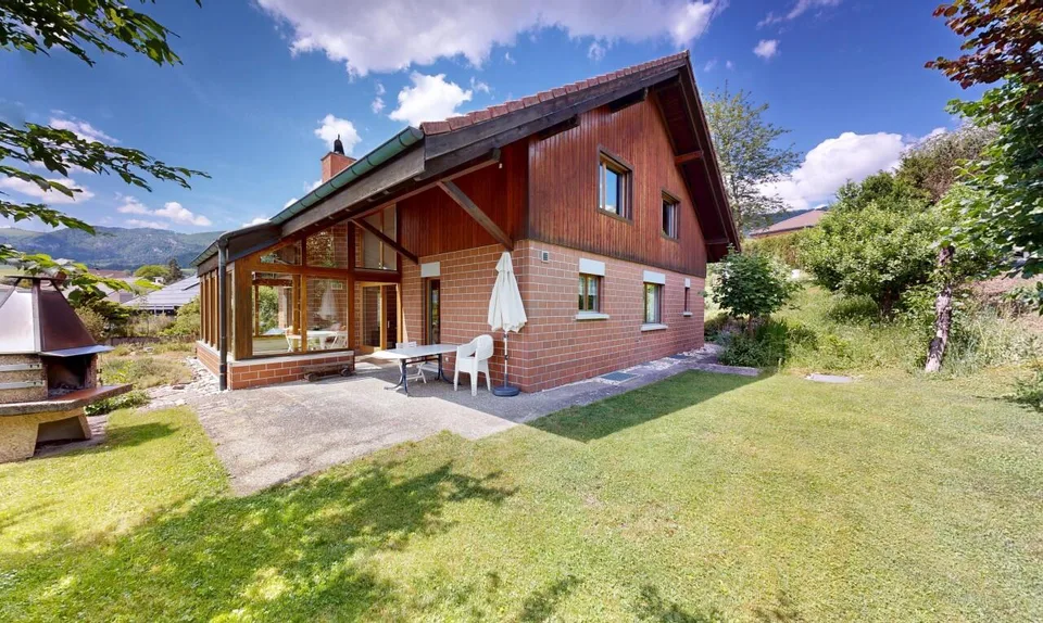 6.5-Zimmerhaus mit Licht, Raum und schöner Aussicht