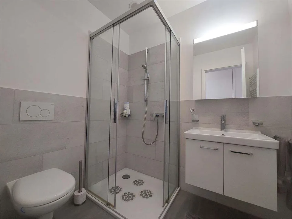 2374_Grand appartement 3.5 pièces avec jardin privé à Barbengo – photo 11 sur 13