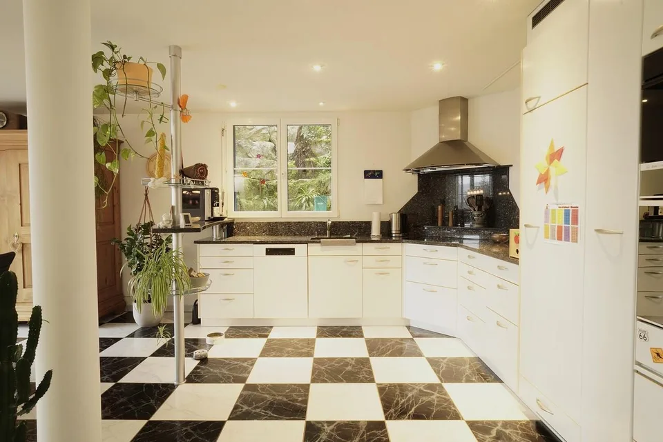 Maison mitoyenne double avec studio ; beaucoup d'espace pour vivre