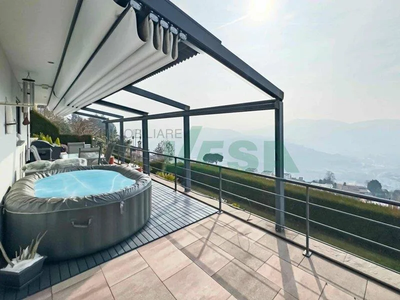 Moderna e luminosa villa mono-bifamiliare con splendida vista aperta – foto 9 di 21