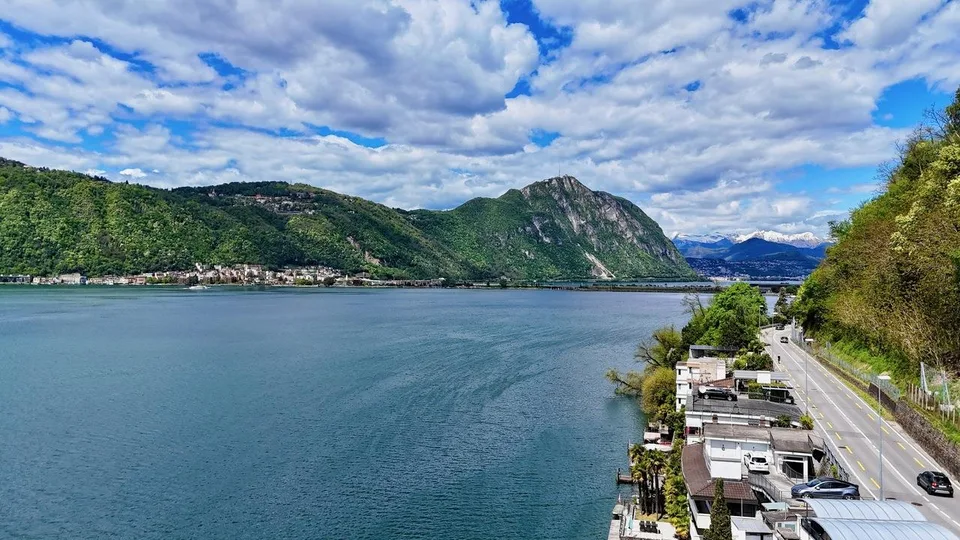 Oasi sul Lago di Lugano - Villa pieds dans l'eau con darsena privata