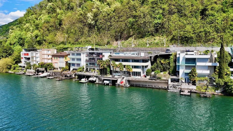 Oasi sul Lago di Lugano - Villa pieds dans l'eau con darsena privata
