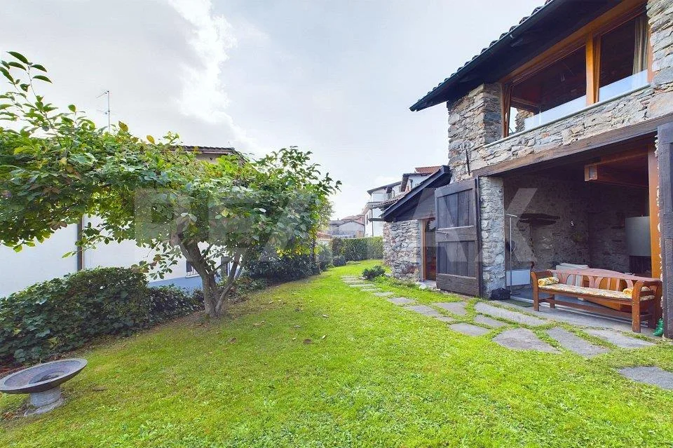 Proprietà in stile rustico nella natura - anche secondaria