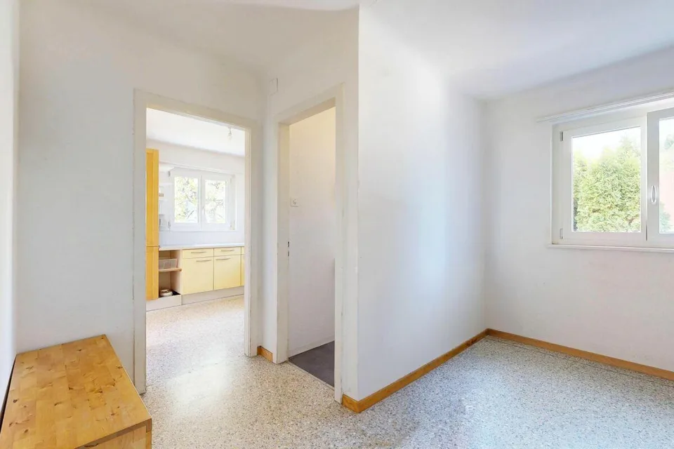 erschwingliches Einfamilienhaus mit grosszügigem Raumangebot und Ga...