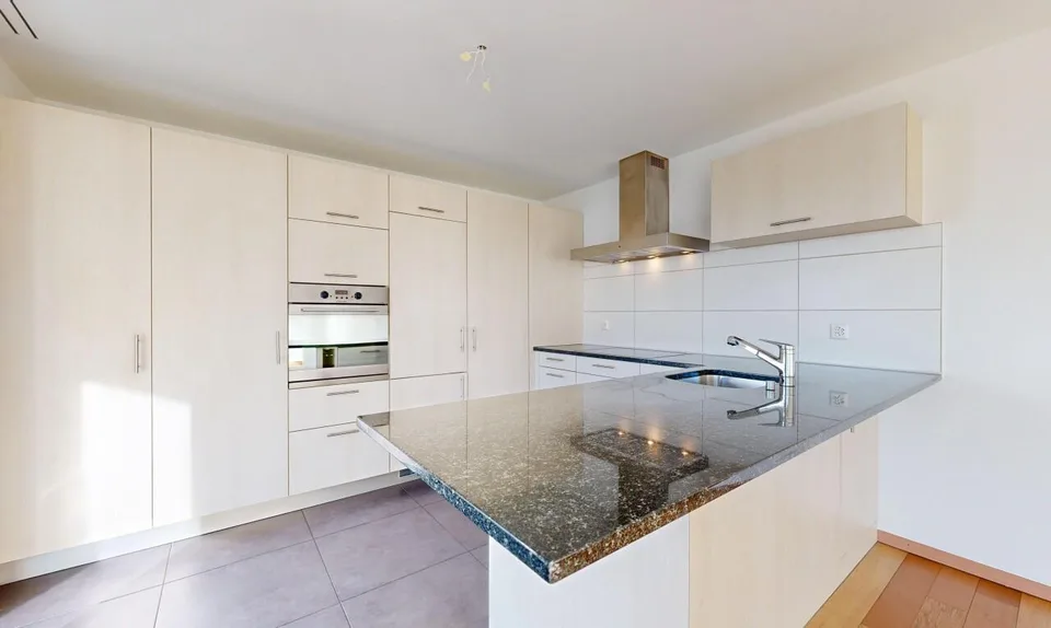 Renovierte Wohnung mit Seeblick!