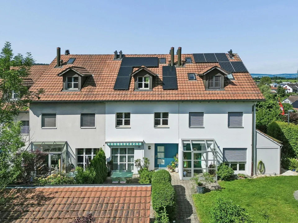 6.5-Reiheneinfamilienhaus an familienfreundlicher Lage, mit Weitsicht