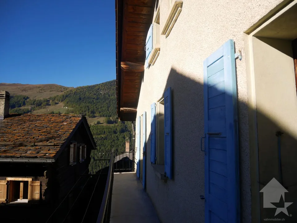4,5 pièces, à rénover dans maison villageoise à Chandonne
