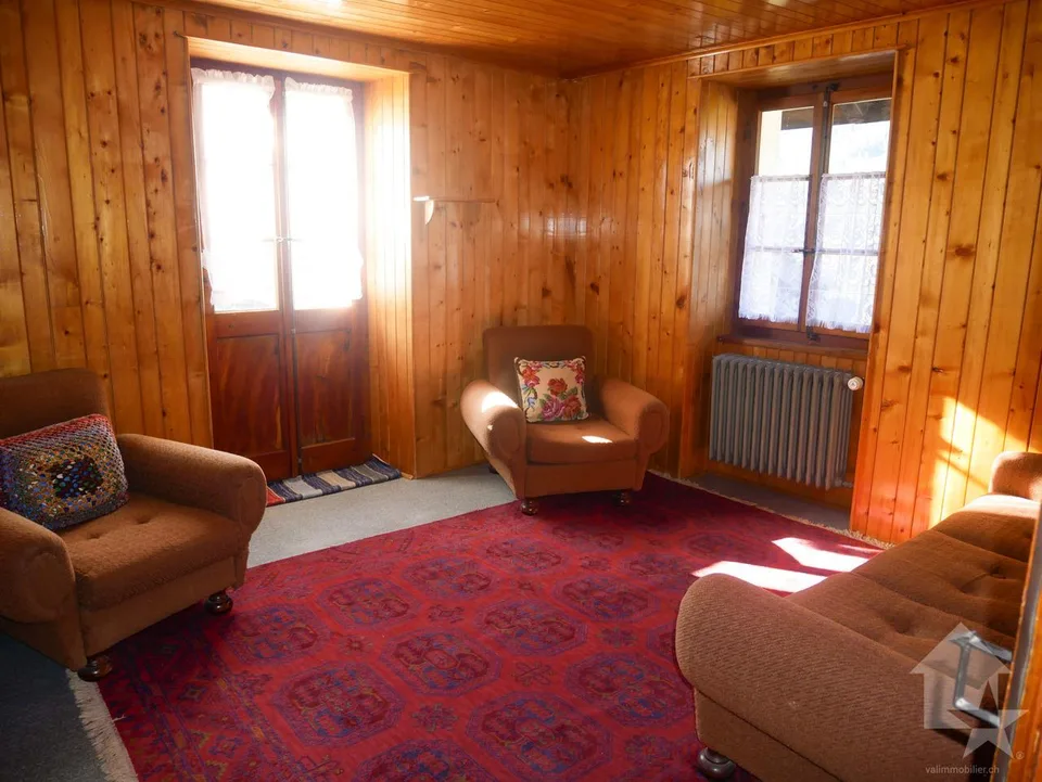 4,5 pièces, à rénover dans maison villageoise à Chandonne
