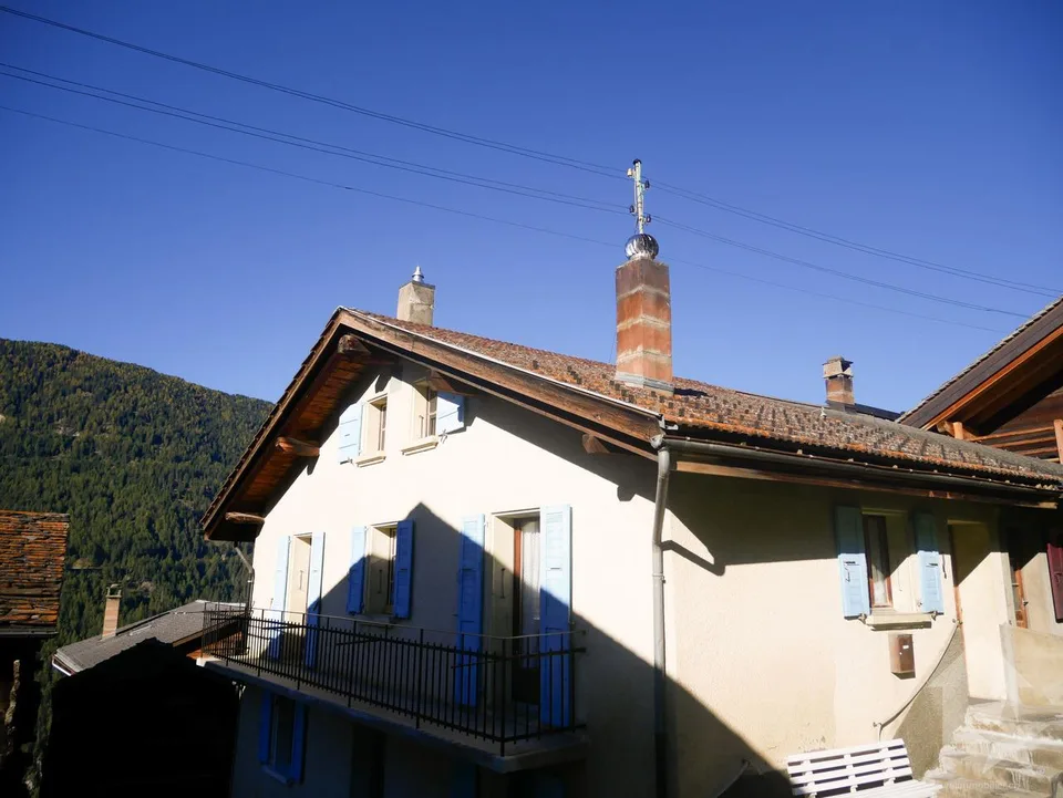 4,5 pièces, à rénover dans maison villageoise à Chandonne