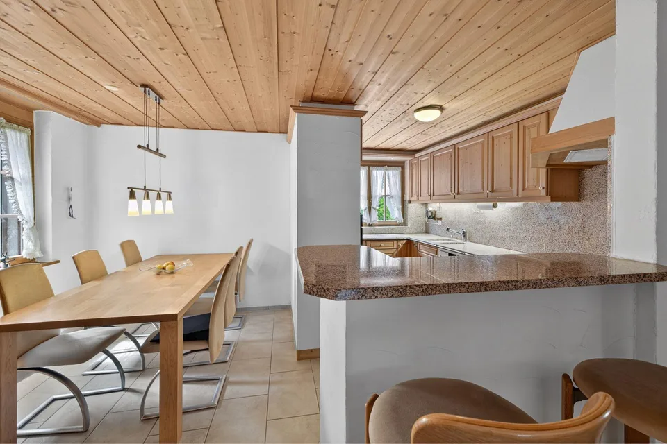 Maison de campagne charmante avec piscine extérieure et garage pour 4 voitures