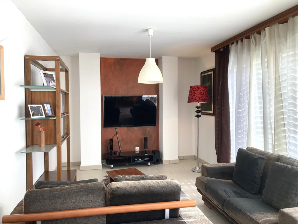 Dachwohnung 4 ½ Zimmer mit Garten in Giubiasco