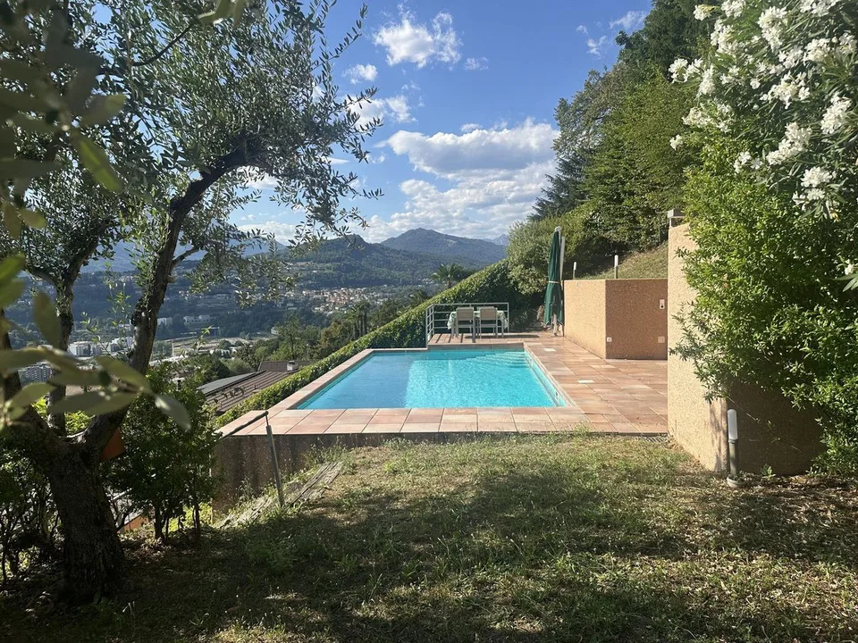 PREGASSONA (Lugano) Villa 4.5 locali  Possibilità di ampliamento