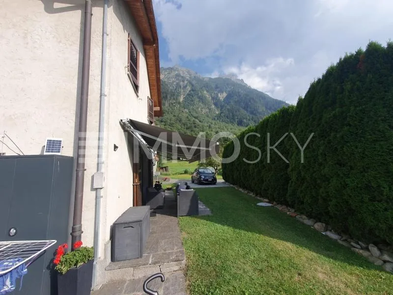 Maison indépendante avec panorama montagnard et espaces extérieurs
