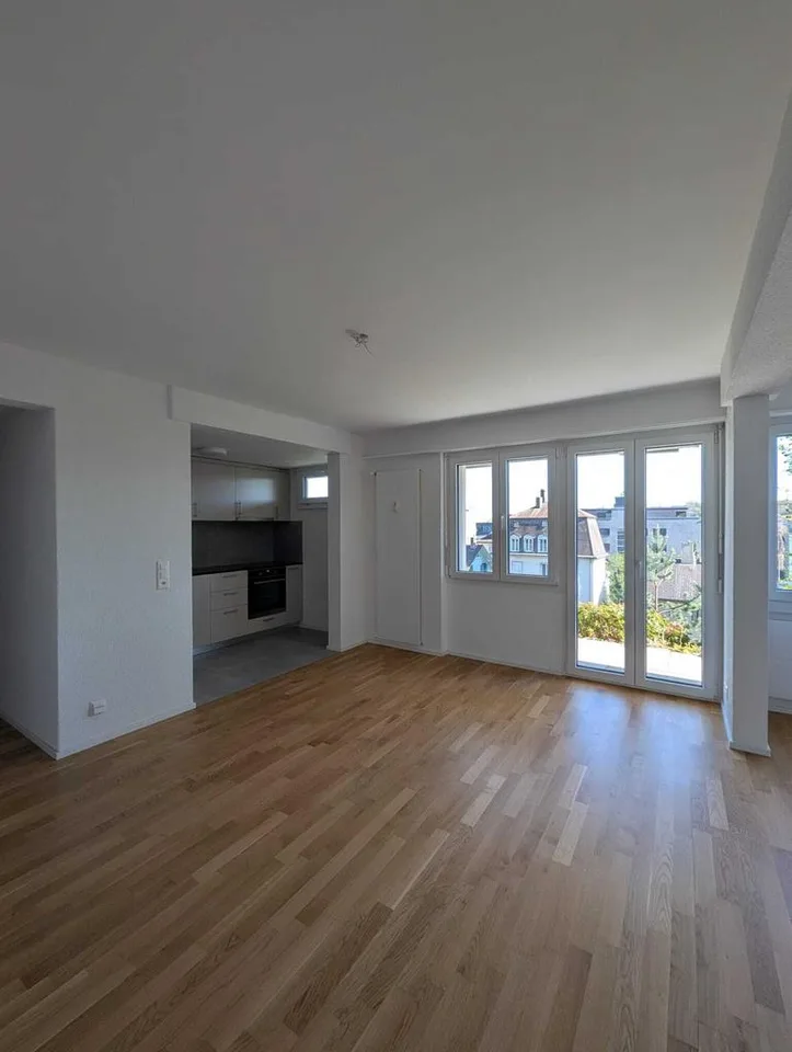 Moderne 2.5-Zimmerwohnung im 1. UG mit Terasse / Mietzinsaktion