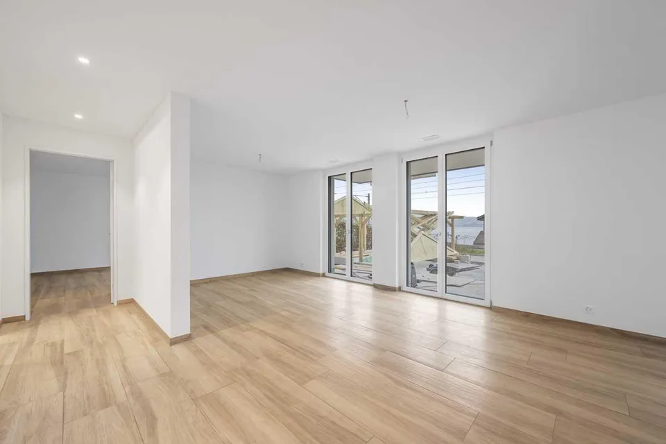 Edificio nuovo con vista mozzafiato sul lago - La tua nuova casa!