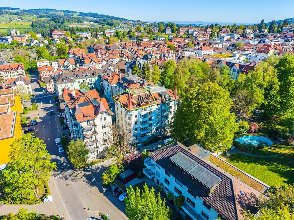 Exklusives Attika-Wohnen mit Privatlift und Panoramaterrasse