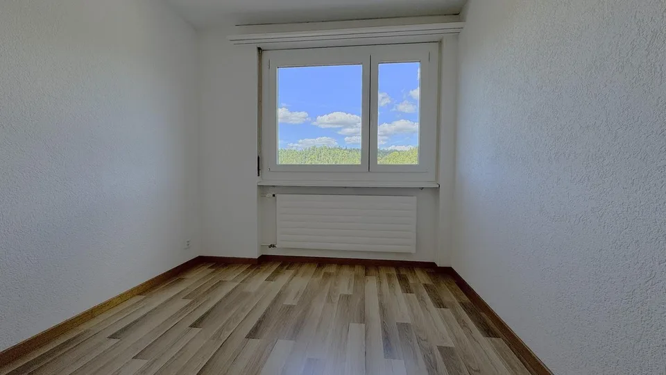 Nach kompletter Renovierung 3.5 Zimmer zur Miete OFFER SPECIALE : 1 Netto-Miete kostenlos!