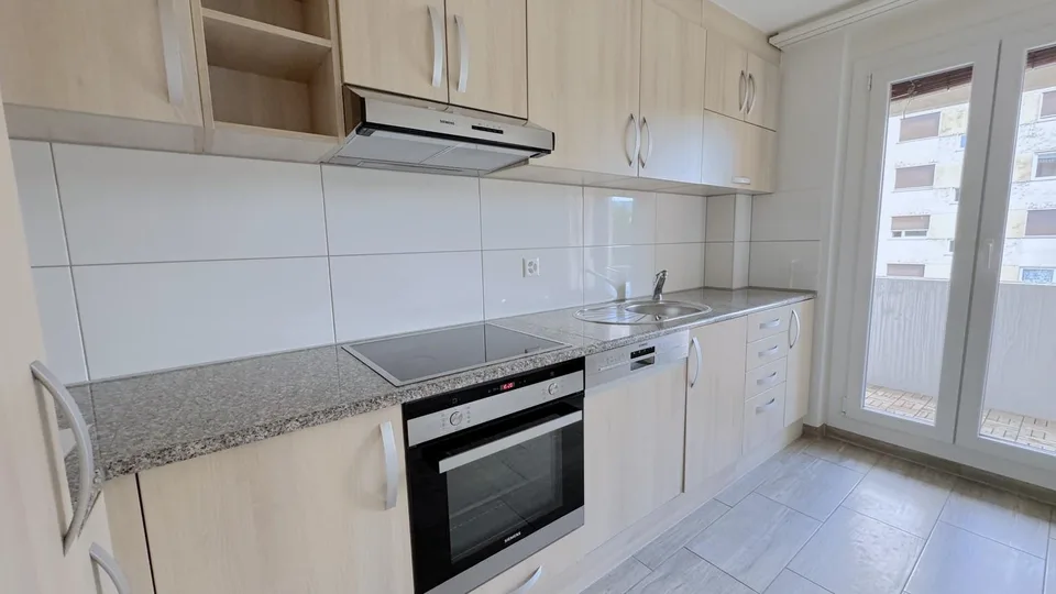 Après rénovation complète 3.5 pièces à louer OFFRE SPECIALE : 1 loy...