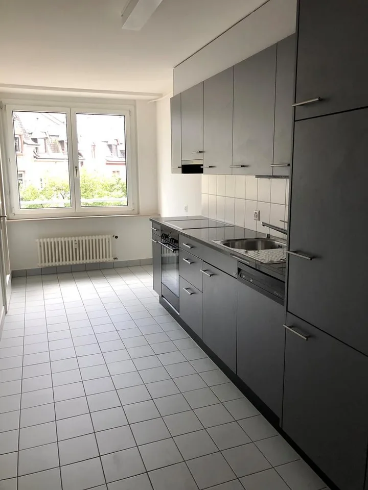 Ampio appartamento 3.5 locali a Kleinbasel