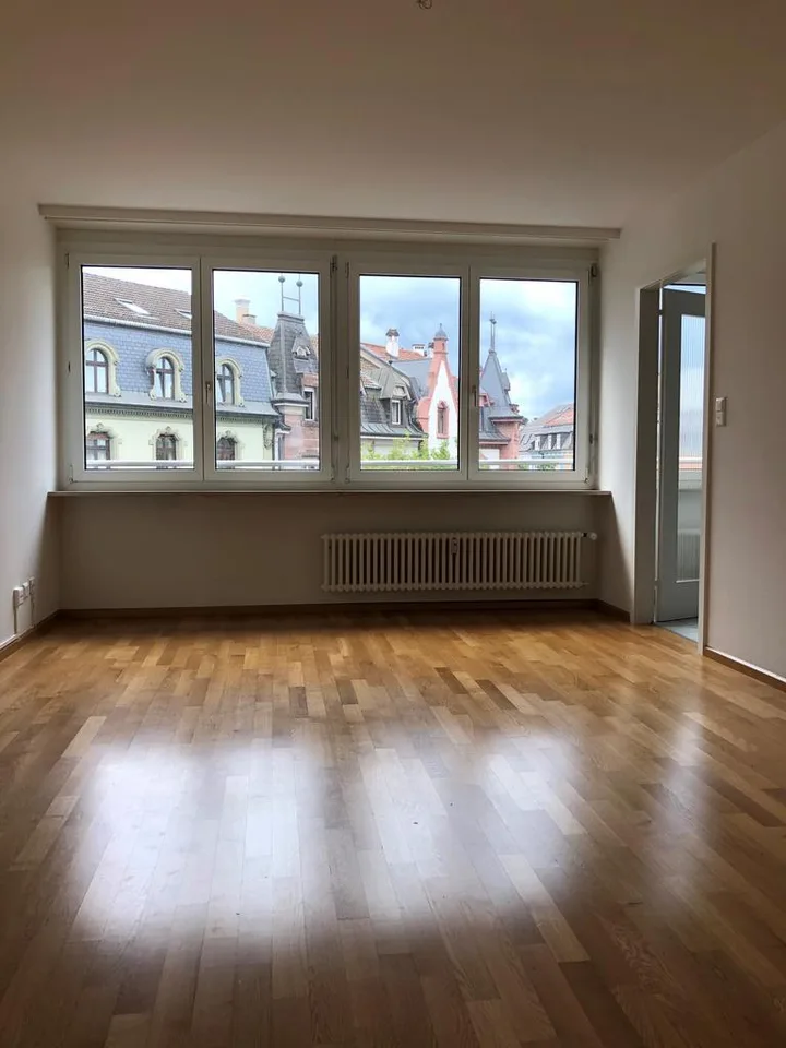 Ampio appartamento 3.5 locali a Kleinbasel