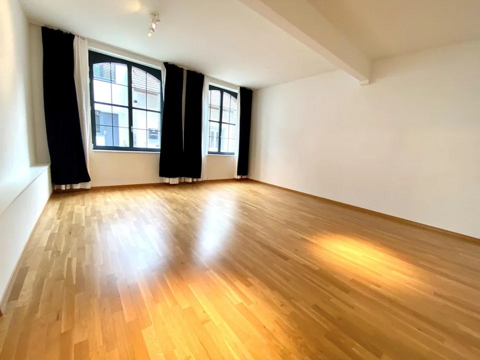 Loft unico in fabbrica ristrutturata - urbano e moderno