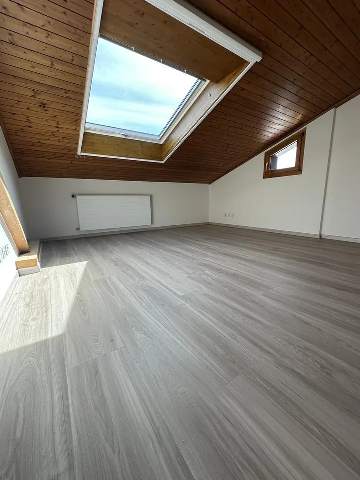 Appartement de 4,5 pièces au dernier étage rénové à neuf dans le centre – photo 6 sur 10