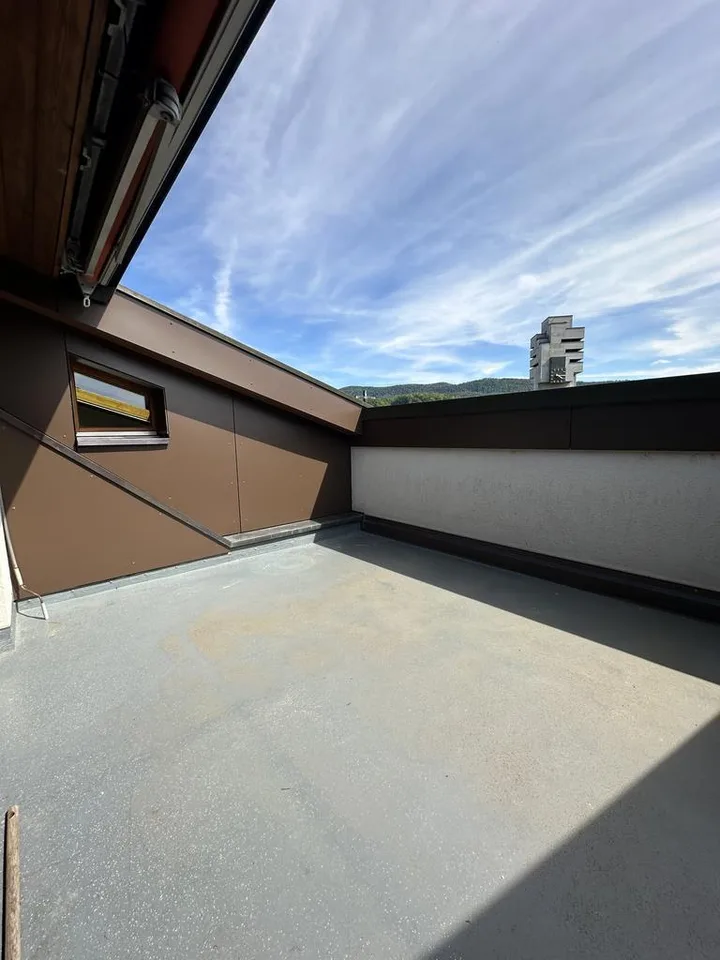 Appartement de 4,5 pièces au dernier étage rénové à neuf dans le centre – photo 10 sur 10