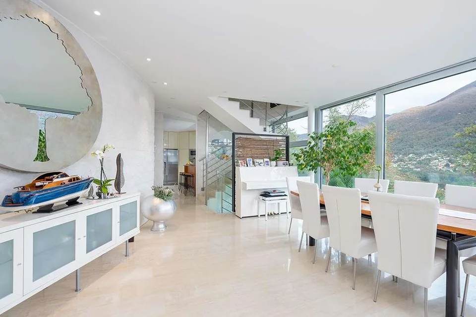 Lugano - Villa prestigieuse avec vue sur le lac et espaces extérieurs raffinés