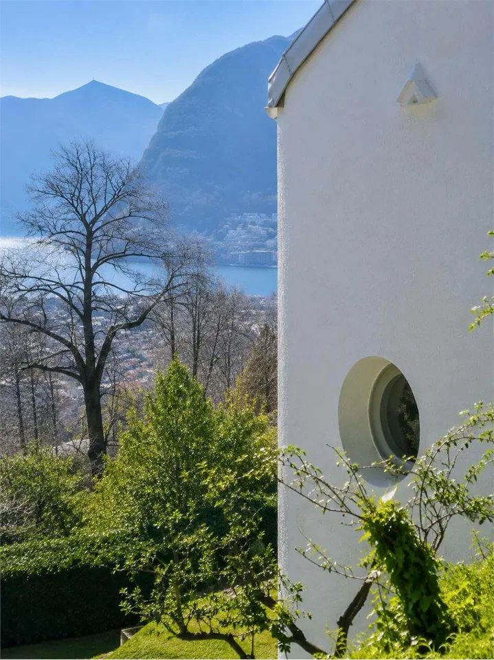 Lugano - Prestigiosa villa con vista lago e raffinati spazi esterni – foto 7 di 13